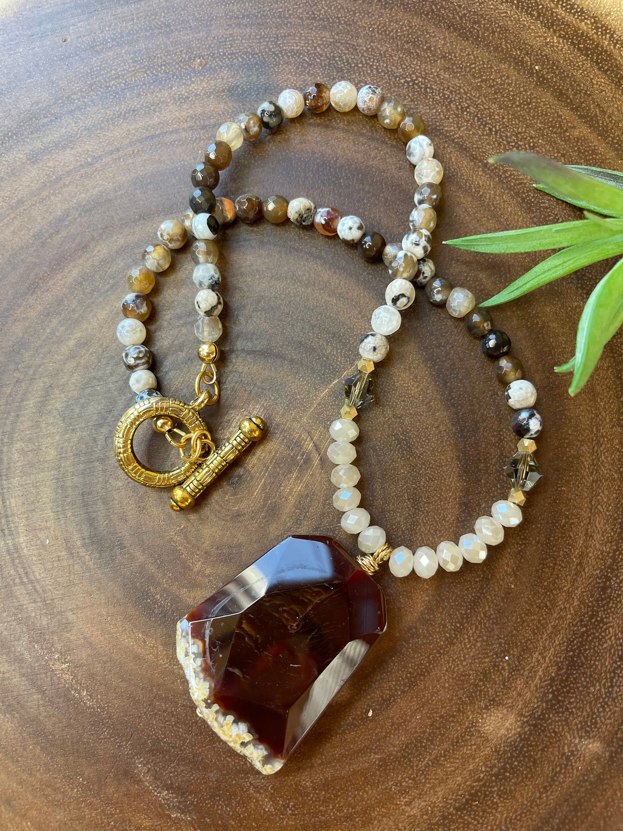 Curved Brown Agate Stone Single String Necklace - Annie Sakhamov
