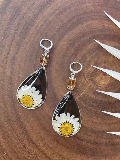 Daisy Resin Earrings